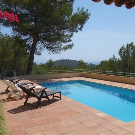 Villa La Lazardia¨re *